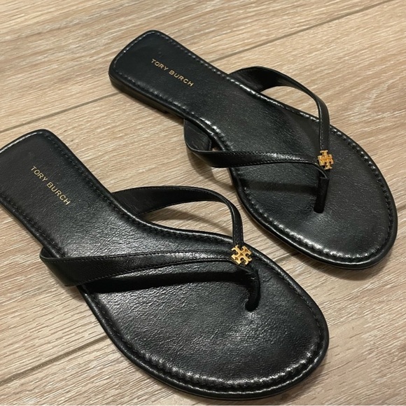 Tory Burch Shoes - Tory Burch Black Leather Classic Flip Flop